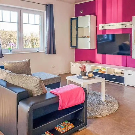 Dom wakacyjny In With Wifi Schneverdingen