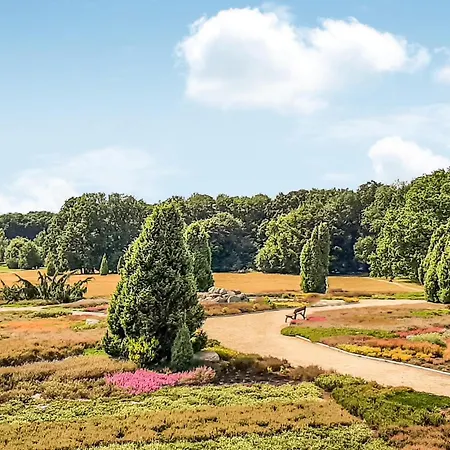 Dom wakacyjny In With Wifi Schneverdingen